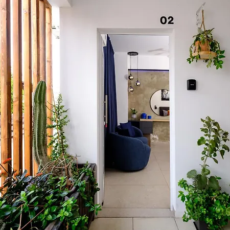 Fat Cow Apartment Larnaca
